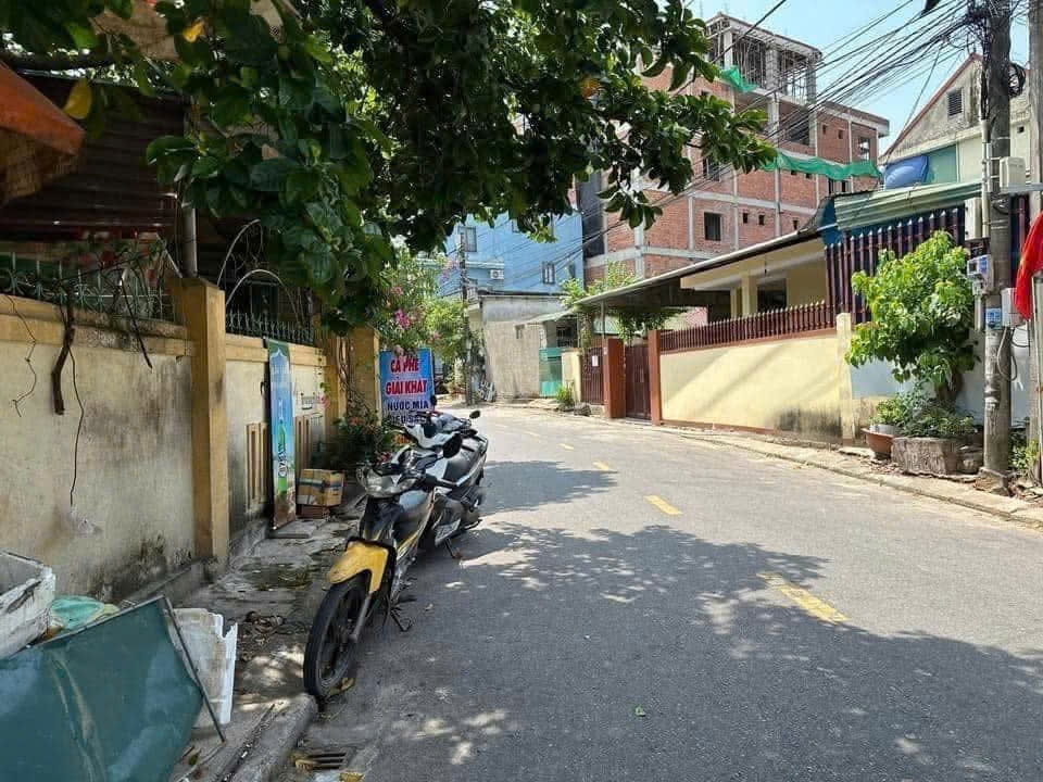 Bán nhà MT Trương Định, Đông Hà. Gần đường Hàm Nghi