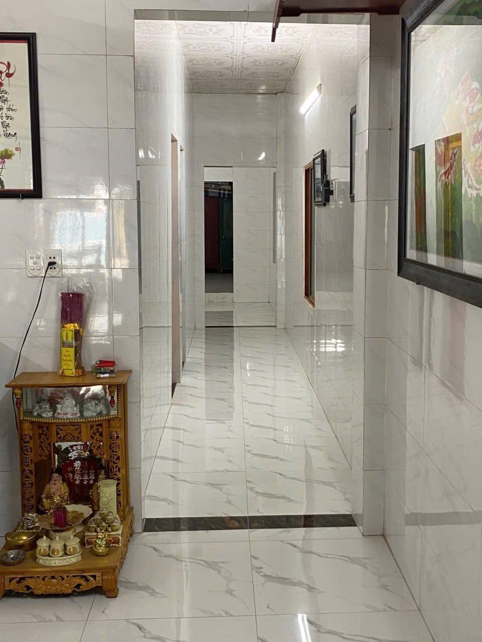 NHÀ MT NGUYỄN DU, THIẾT KẾ THÔNG THOÁNG, CẦN TÌM CHỦ
