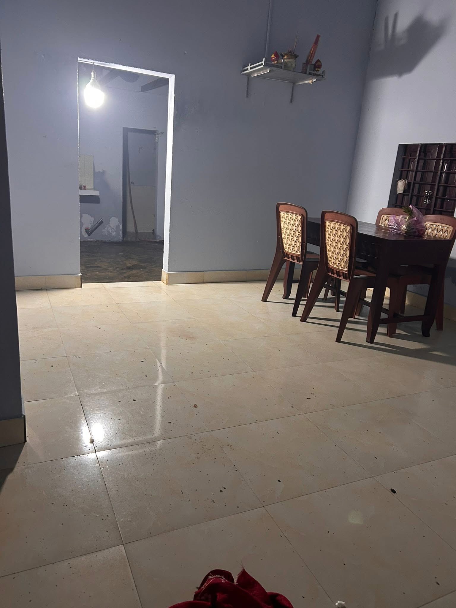 NHÀ MT NGUYỄN DU, THIẾT KẾ THÔNG THOÁNG, CẦN TÌM CHỦ