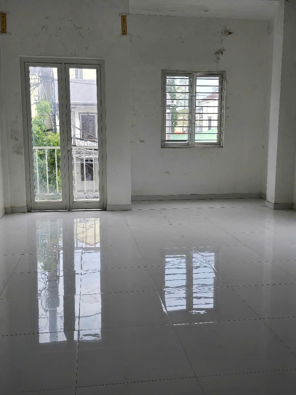 CHUYỂN RA QUẢNG BÌNH, CẦN BÁN NHÀ 2 TẦNG, MT LÊ HỒNG PHONG