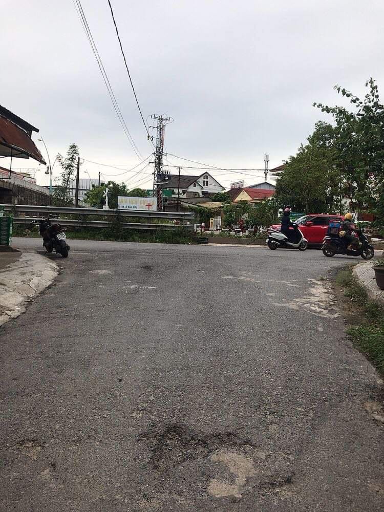 TÌM ĐÂU RA ĐẤT TRUNG TÂM TP ĐÔNG HÀ, DT: 7x20m, GIÁ CHỈ 1,04 TỶ - LH: 097.248.74.74
