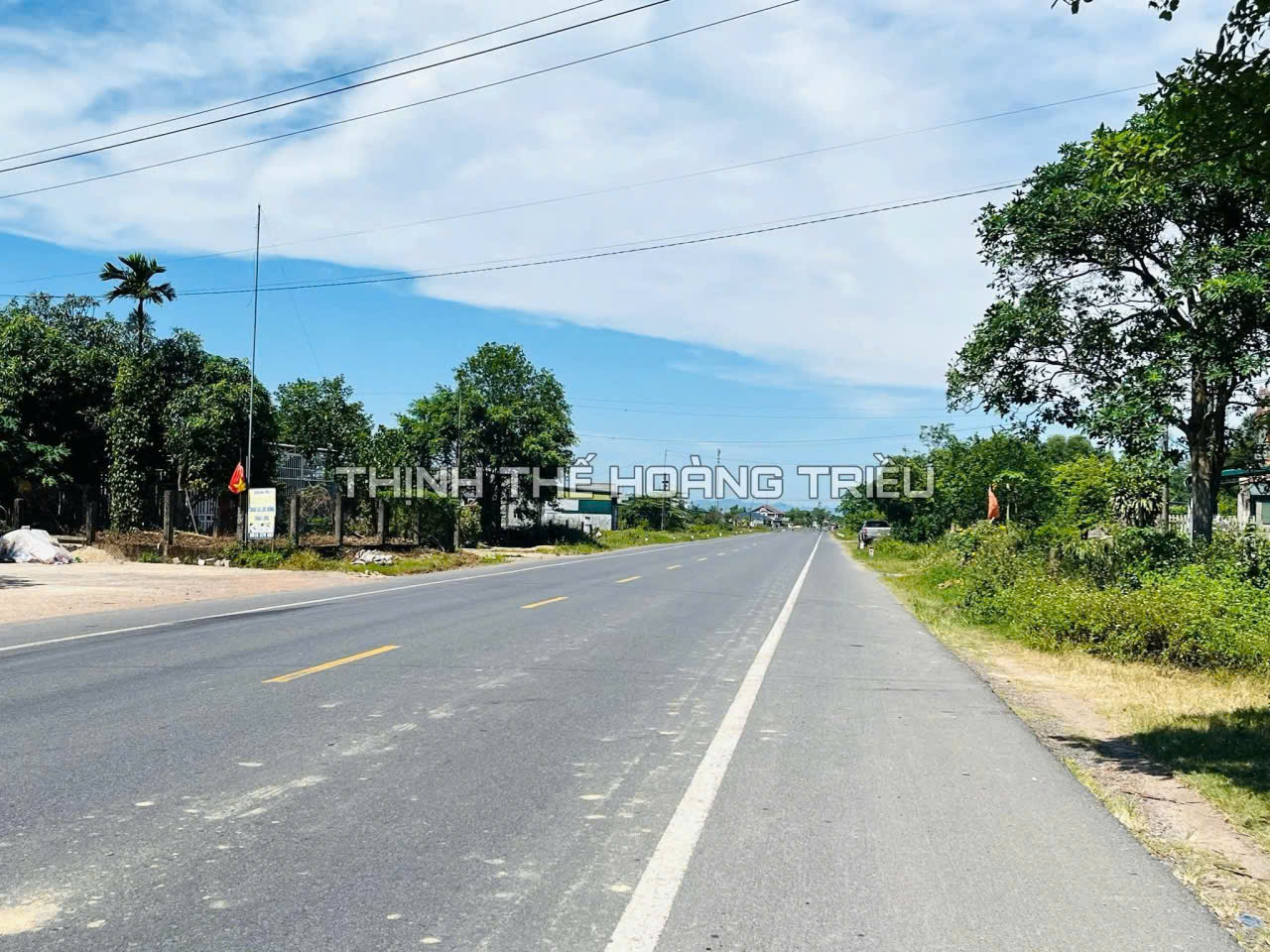 Bán nhà mặt tiền đường Xuyên Á hướng về Cửa Việt Kim Đâu Thanh An .