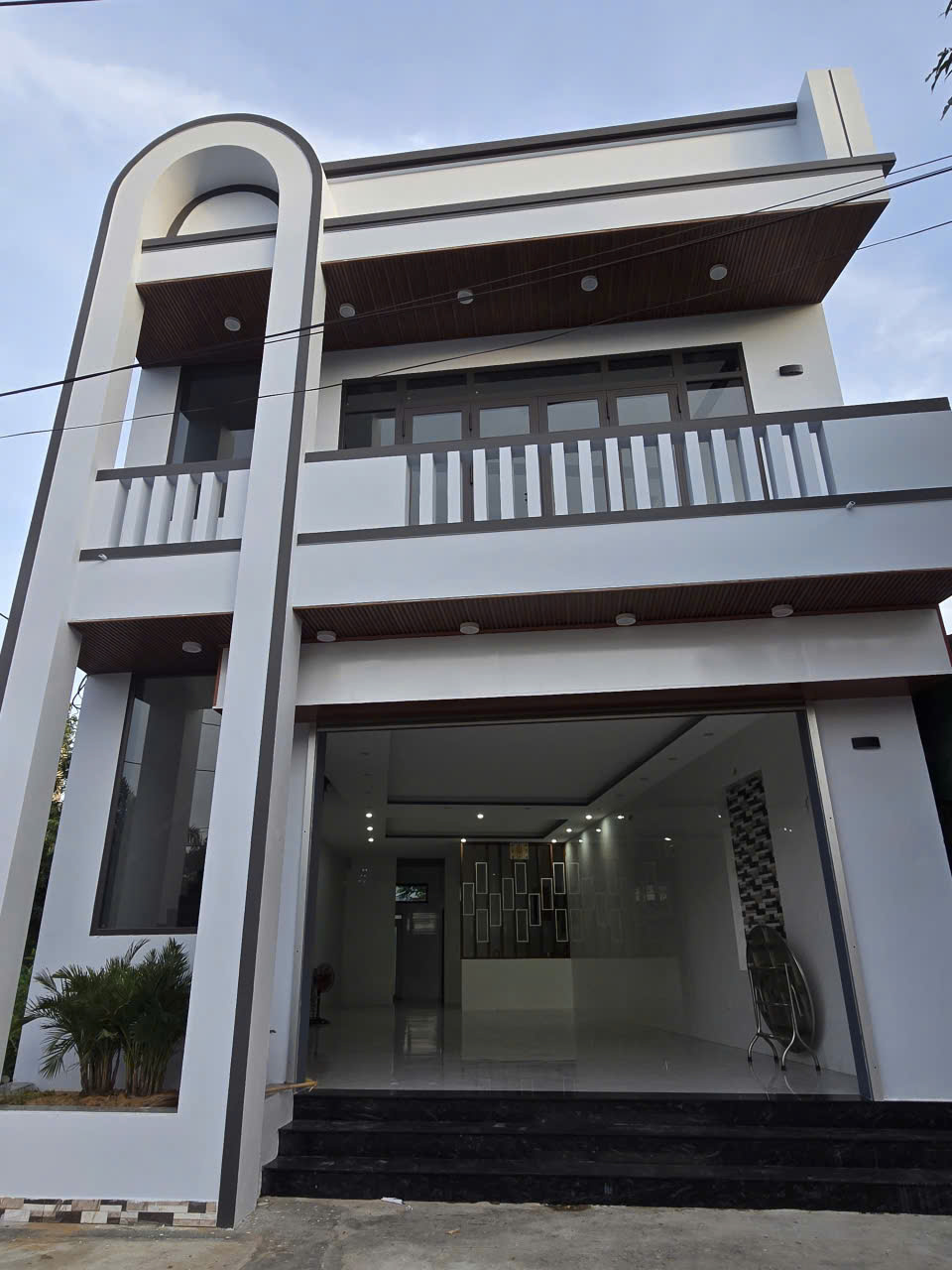 CHO THUÊ NHÀ NGUYÊN CĂN MT LÊ THÁNH TÔNG, 2 TẦNG, DT: 7,5x17m, THUẬN LỢI KINH DOANH, VĂN PHÒNG