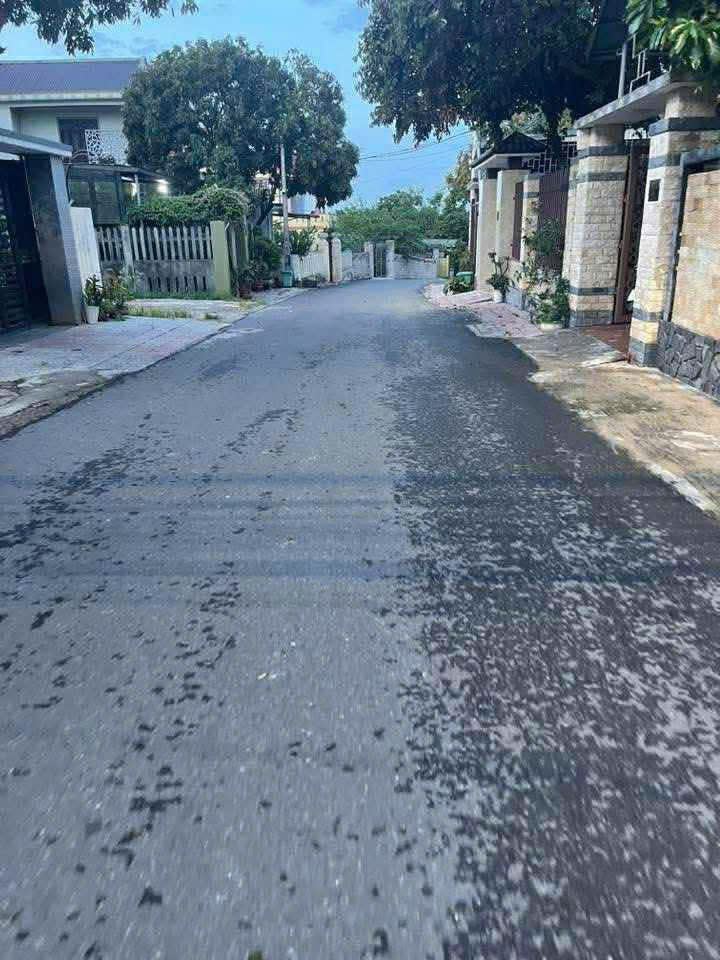 MỘT LÔ DUY NHẤT, DÃY 2 HÙNG VƯƠNG, 5x28m, 950TR.  LH 0919.196.404