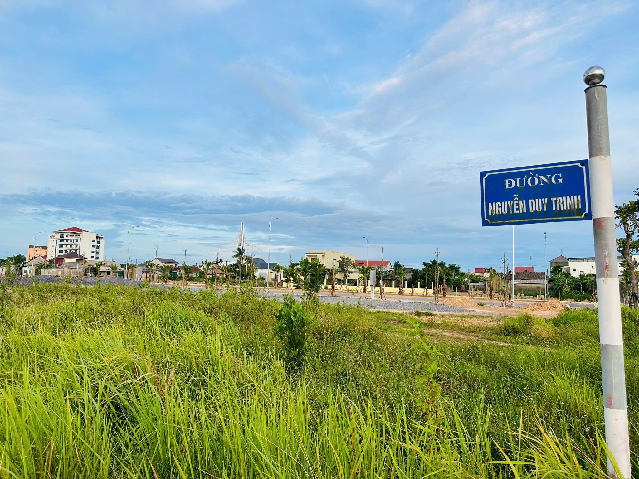Bắc sông Hiếu đường Nguyễn Duy Trinh, góc 2 mặt tiền , view nhìn ra khu quy hoạch cây xanh, công viên thể thao