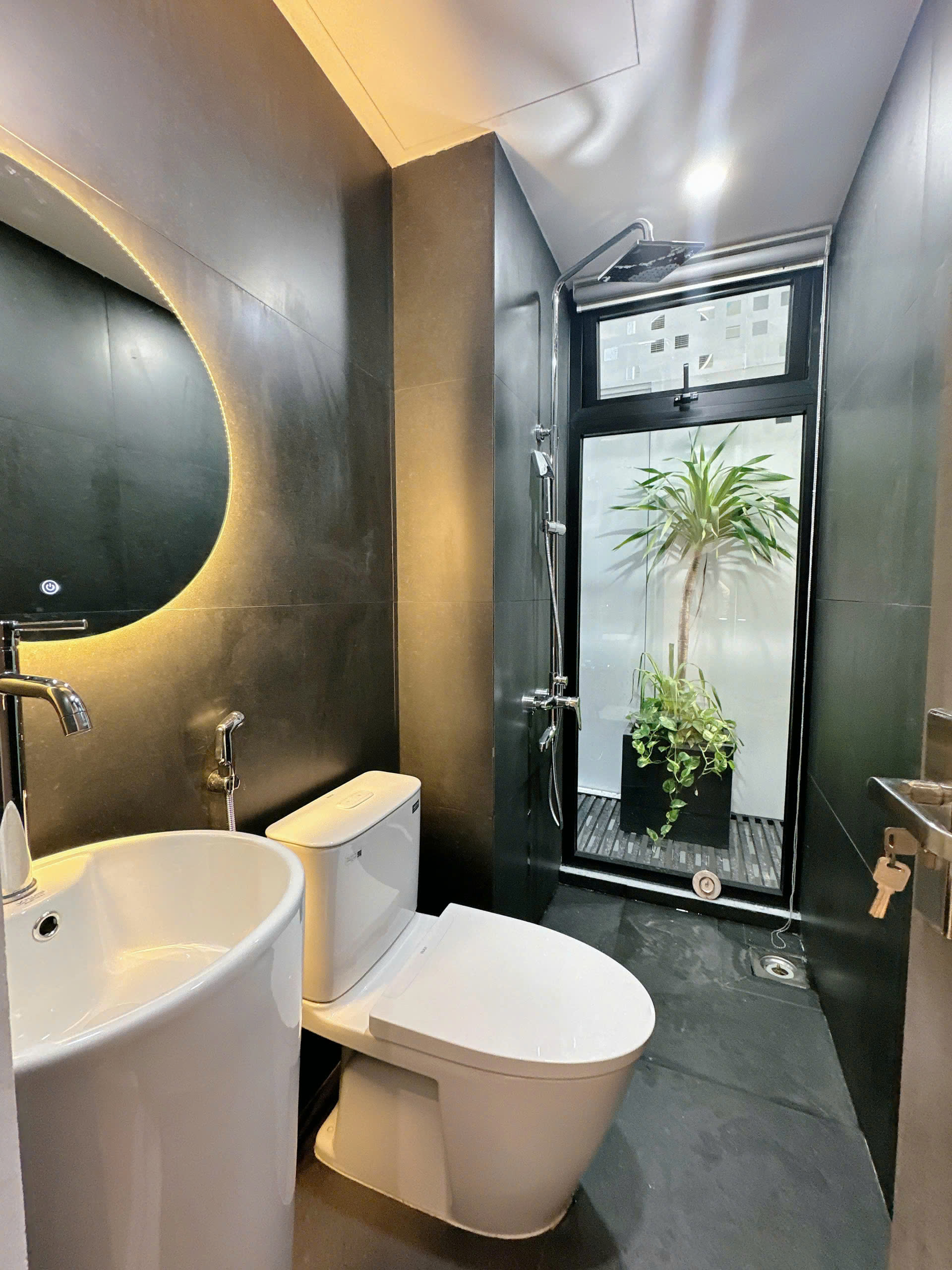 BÁN NHÀ 3 TẦNG THIẾT KẾ HIỆN ĐẠI, KIỆT LƯƠNG KHÁNH THIỆN (GẦN HỒ NAM HÀO)