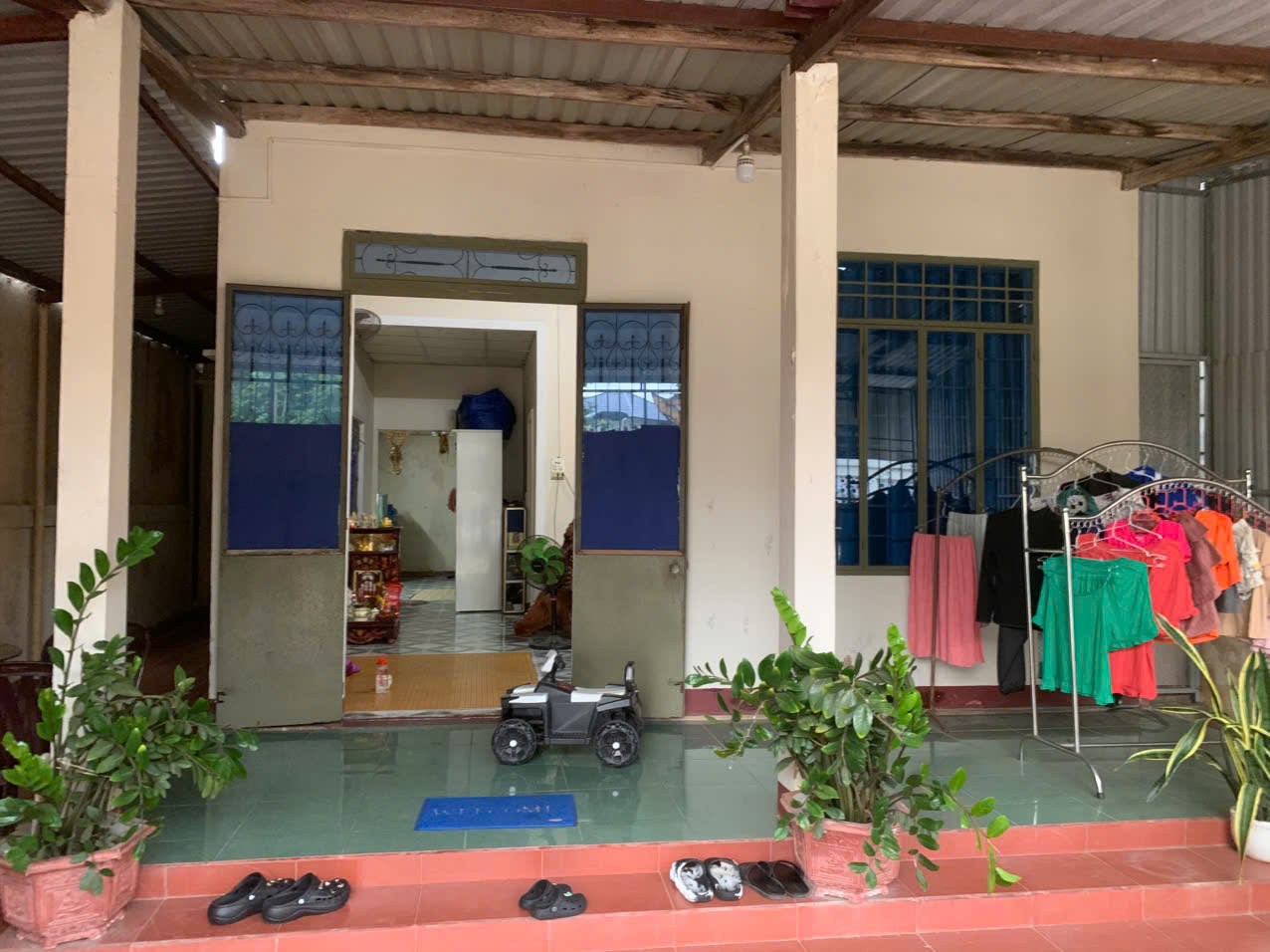 NHÀ TRUNG TÂM TP ĐÔNG HÀ, CÁCH MẶT TIỀN LÊ THÁNH TÔNG 20M, GẦN NGÃ 3 GIAO NHAU VỚI MAI HẮC ĐẾ