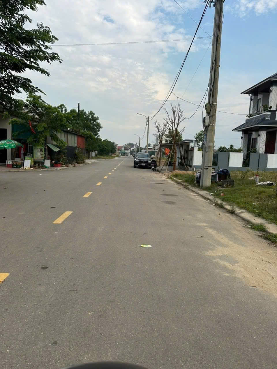 B-án đất góc 2 mặt tiền đường nhựa rộng 20 m và đường bên hông rộng 12 m Khu vực gần trường THCS Nguyễn Trãi, p1 Tp Đông Hà 