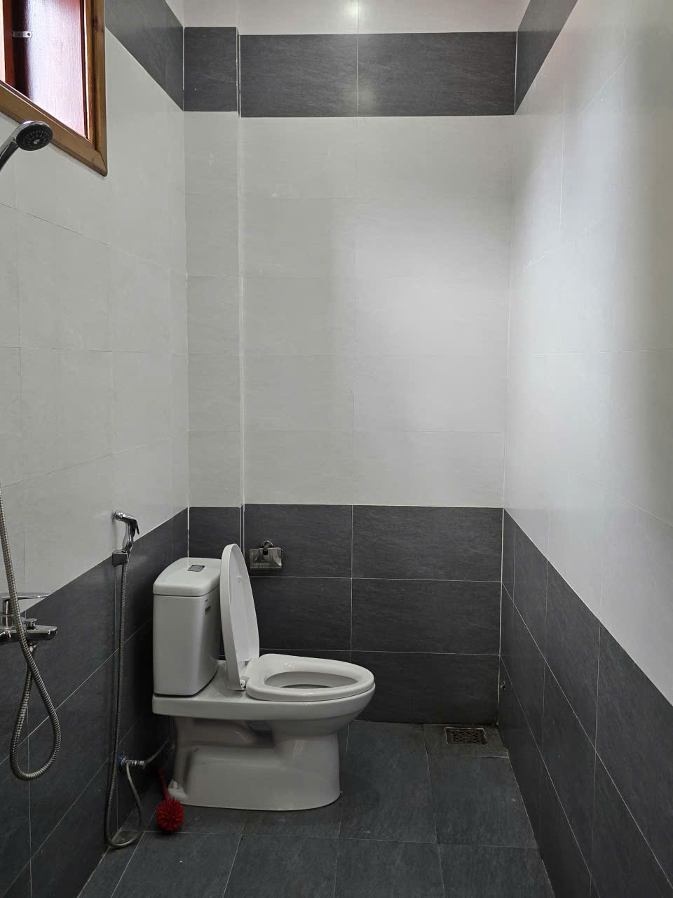 BIỆT THỰ CHÍNH CHỦ GỬI - MT HỒ XUÂN LƯU, GẦN NHÀ VĂN HÓA