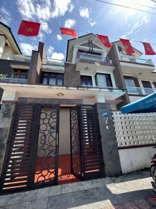  Bán nhà KDC NGUYỄN HUỆ ngay TTTP ĐÔNG HÀ 