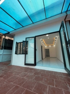 MỞ BÁN 2 CĂN NHÀ MT ĐƯỜNG NHỰA. TRUNG TÂM PHƯỜNG 1. TP ĐÔNG HÀ