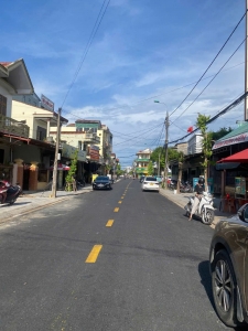MT #Lê_Thế_Hiếu. Cách hùng vương tầm 150-200m. vị trí kinh doanh rất tốt, đẹp.