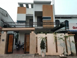 NHÀ 2 TẦNG THIẾT KẾ HIỆN ĐẠI MT TÔN THẤT TÙNG GẦN TRUNG TÂM NHÀ HÁT