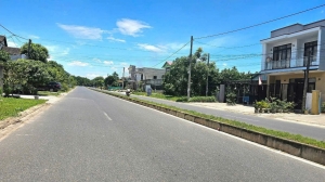 MT LÊ THÁNH TÔNG, THUẬN LỢI KINH DOANH, CẦN BÁN GẤP