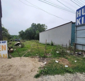 KẸT TIỀN BÁN MT QUỐC LỘ 1A, GẦN TRẠM VÉ CỦ. DIỆN TÍCH: 8X25M. LH: 0977.801.999